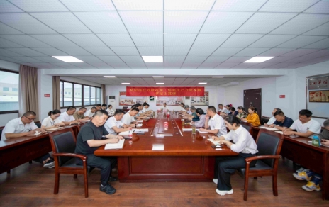 以學(xué)促行、以行促干、正風(fēng)肅紀，勤廉并重干事業(yè)！